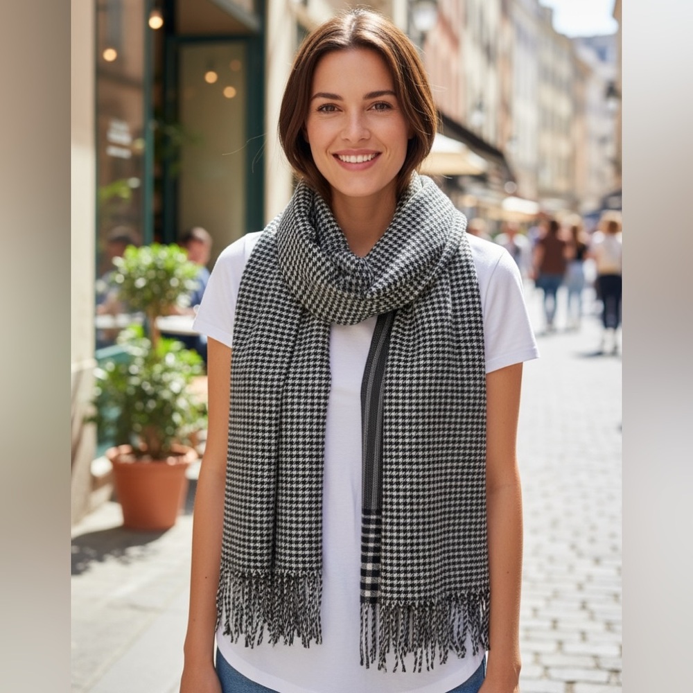 J. Jill Black and White Houndstooth Plaid Fall Winter Fringed Scarf Wrap NWOT